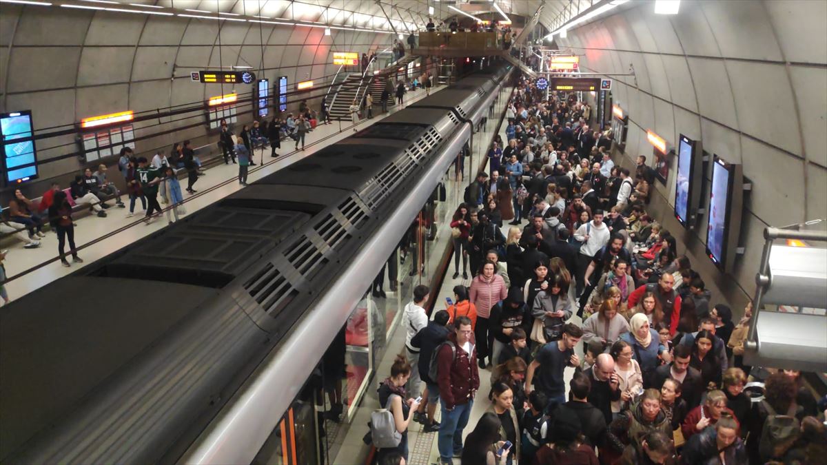 Metro Bilbao funcionará toda la noche en Halloween