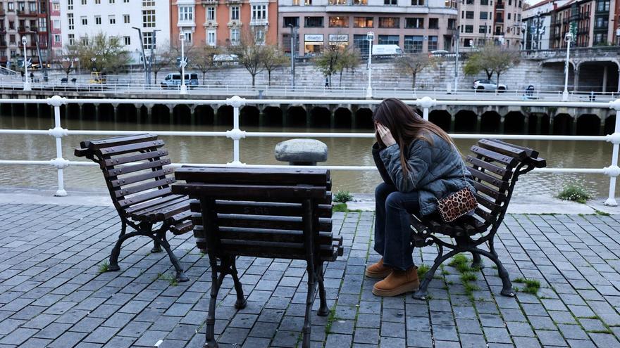 Bizkaia lanza su estrategia contra la soledad no deseada en cinco municipios