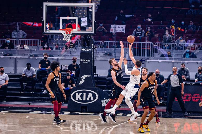 La lesión que agoniza a Luka Dončić y explicaría su traspaso